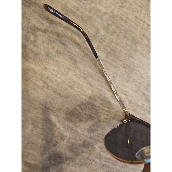 Quay Evasive Tourtise Polarized Sunglasses 111 With Case - Picture 5 of 9